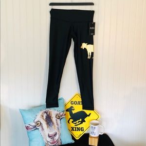 Evolve women’s goat yoga pants 🐐🧘🏻‍♀️